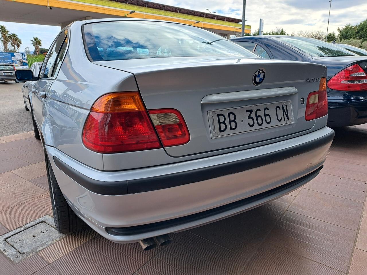 Bmw 320 320i cat 4 porte Eletta