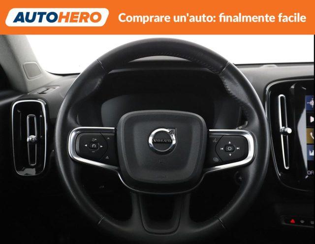 VOLVO XC40 T3 Geartronic Momentum Pro