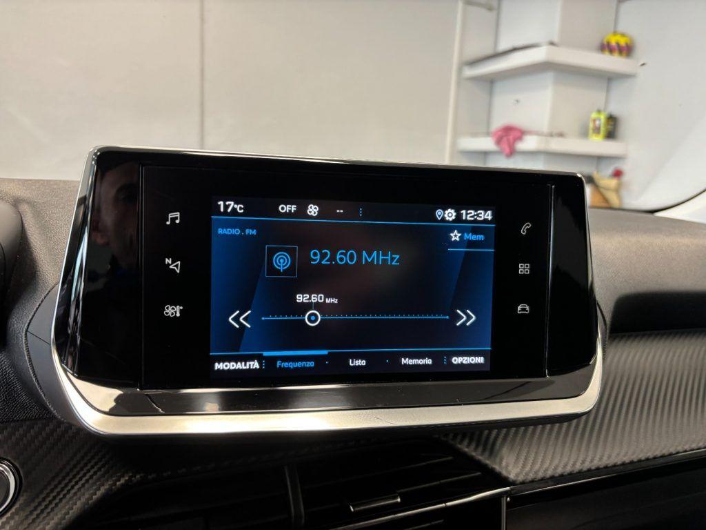 Peugeot 2008 1.5 BlueHDi Allure Navi Pack