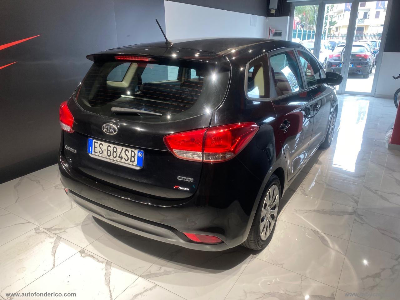 KIA Carens 1.7 DIESEL 7 POSTI