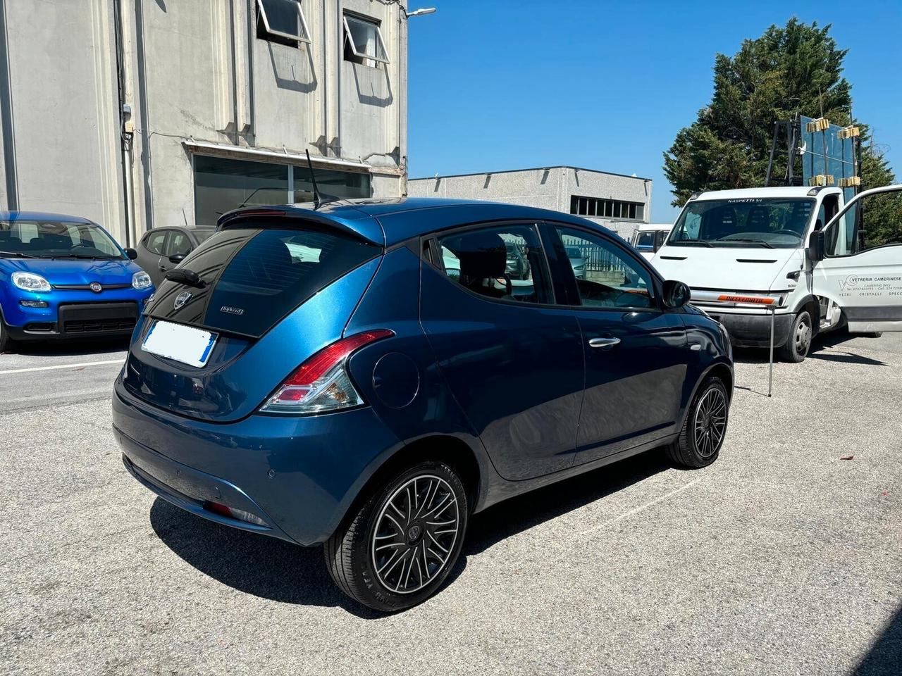 Lancia Ypsilon 1.0 FireFly 5 porte S&S Hybrid Gold - NEOPATENTATI