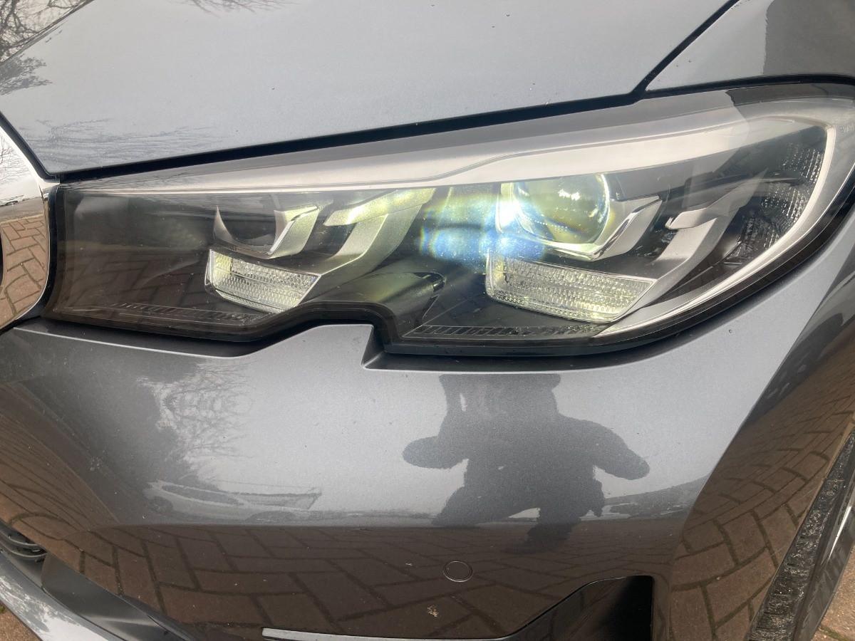 BMW 320d Touring mhev 48V xdrive auto