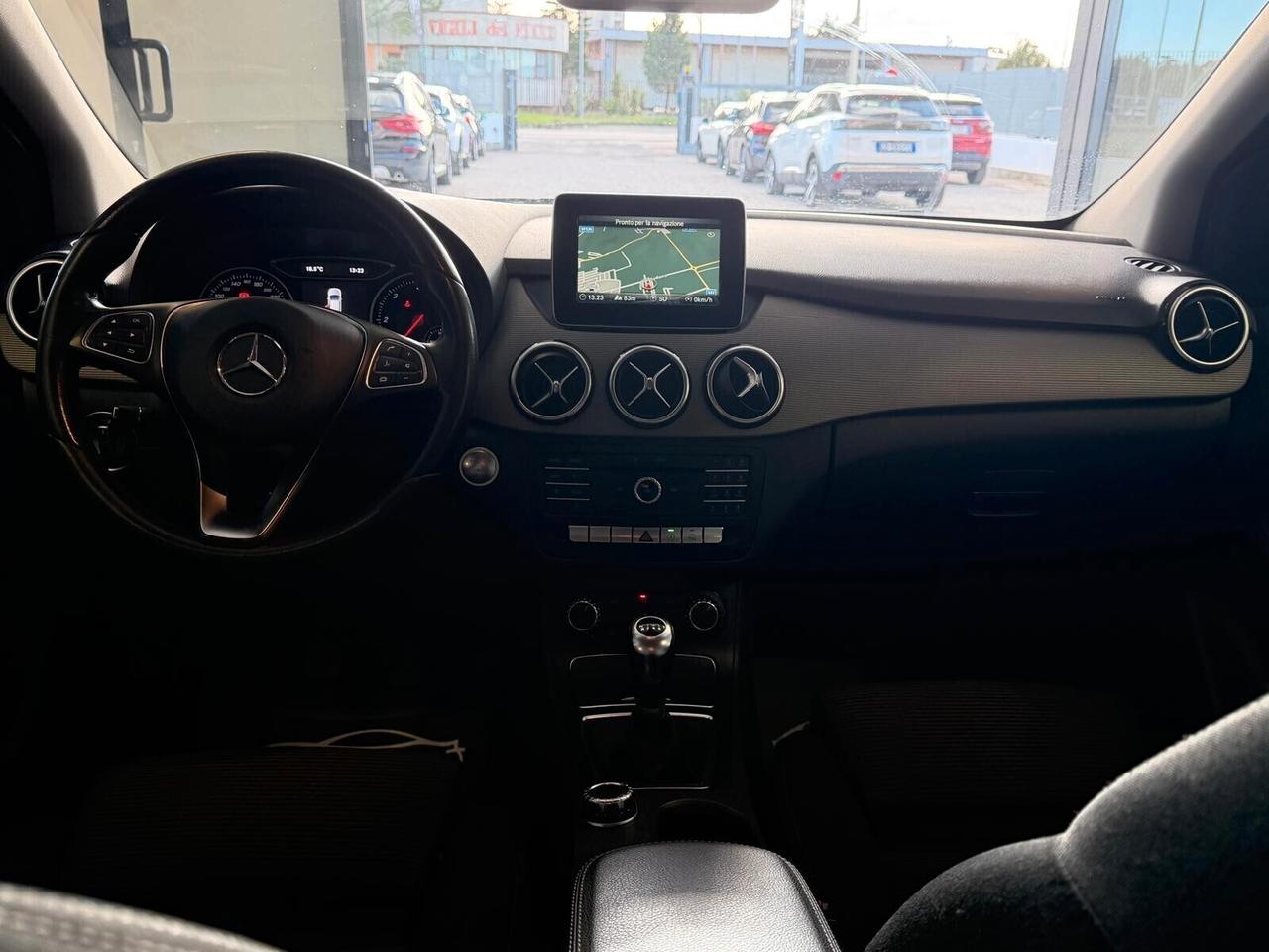 MERCEDES-BENZ CLASSE B160 SPORT 1.5 90CV NAVI OK NEOPATENTATI ANNO 2018