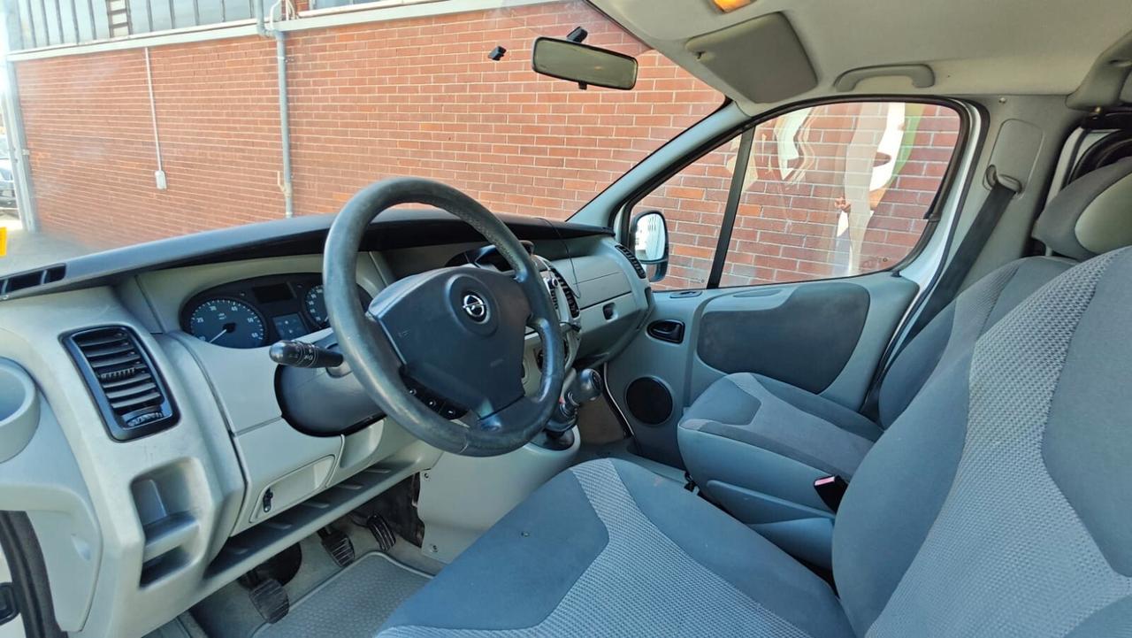 Opel Vivaro 29 2.5 CDTI/135CV PL-TN Combi Tec.