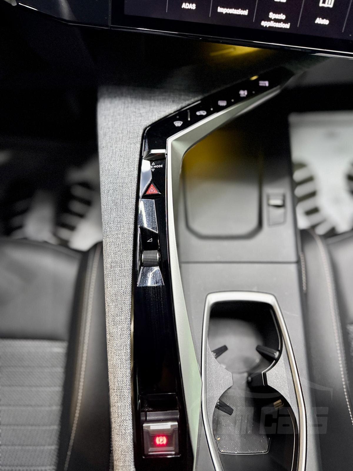 Peugeot 3008 3008 1.2 hybrid GT e-dcs6