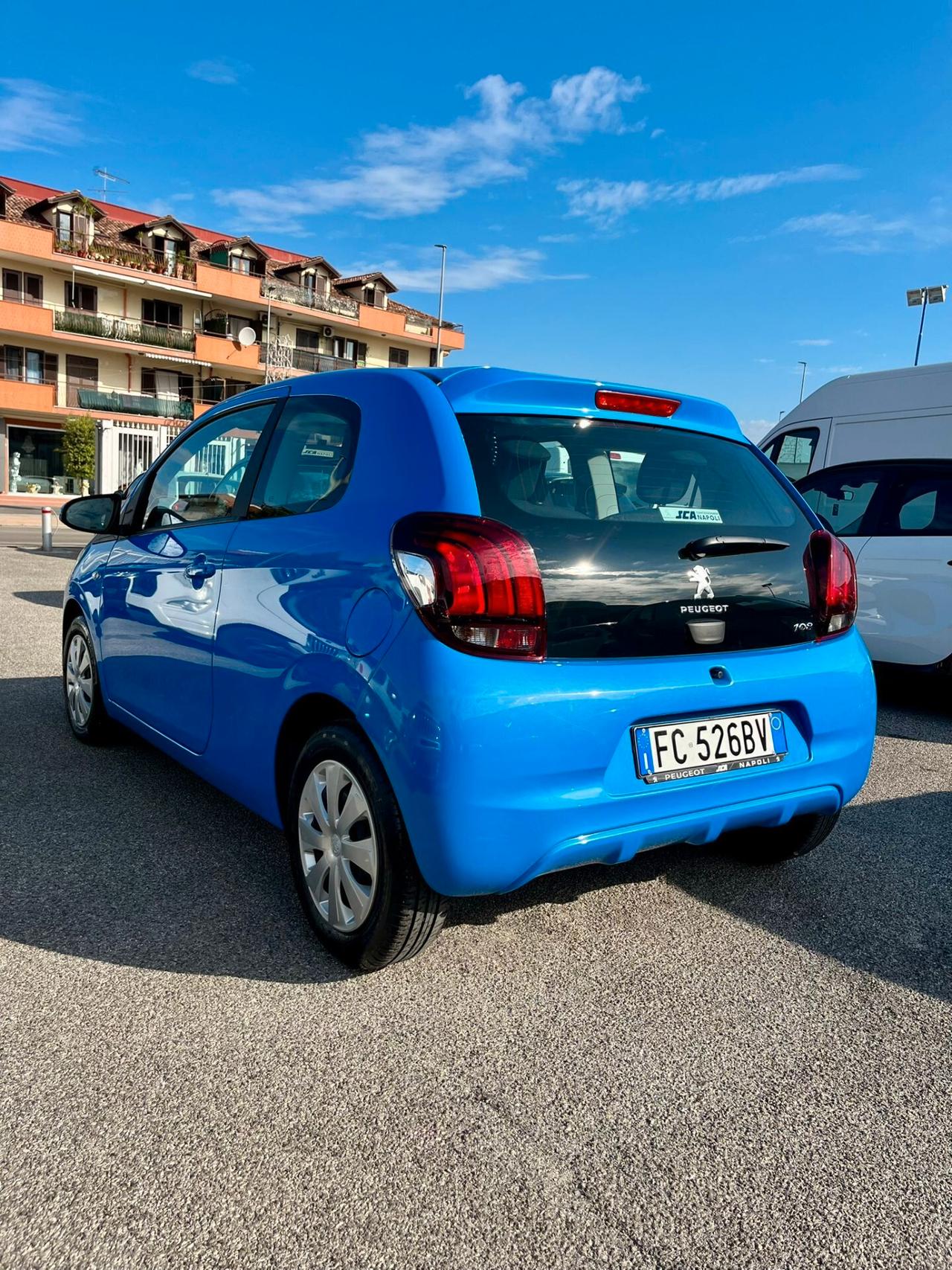 Peugeot 108 VTi 68 3 porte Allure TOP!