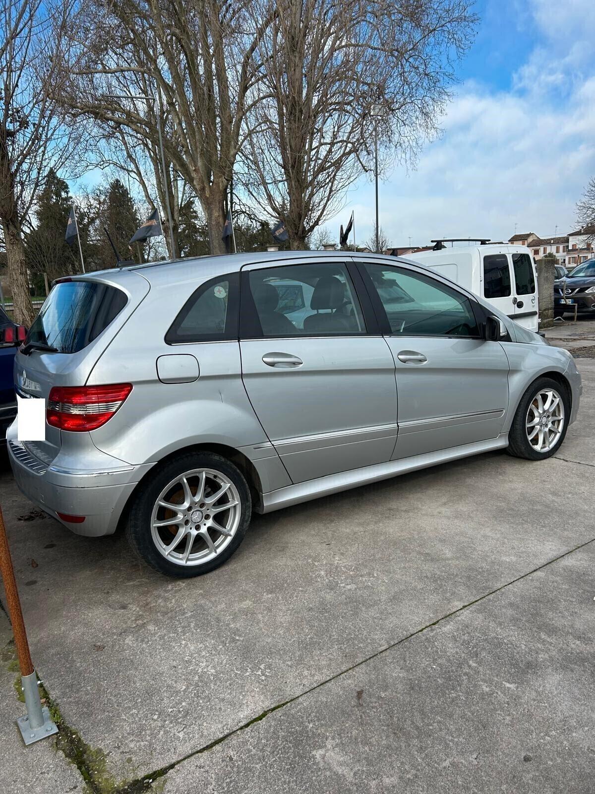 Mercedes-benz B 200 CDI Premium automatica ok neo patentati