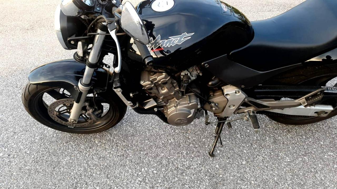 HONDA HORNET 600 CC