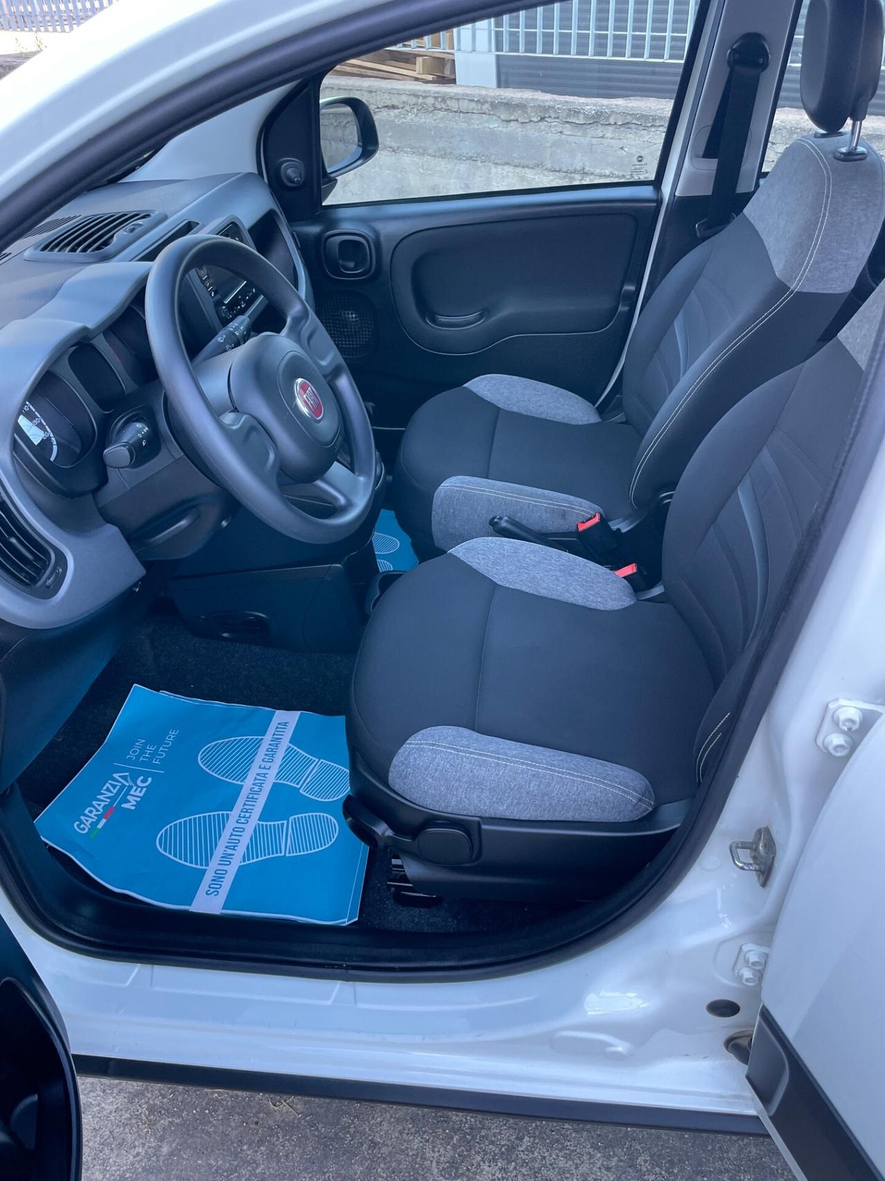 Fiat Panda 1.0 FireFly S&S Hybrid Garmin