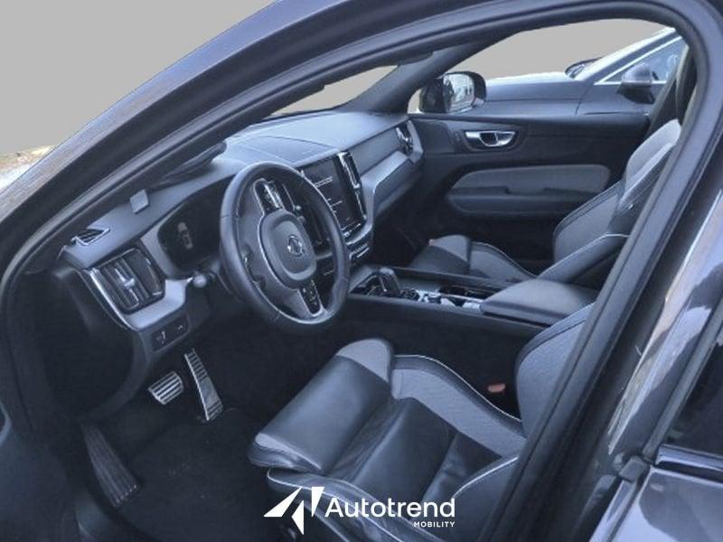 Volvo XC60 B4 197+14 CV AWD Automatico Mild Hybrid Diesel R-Design