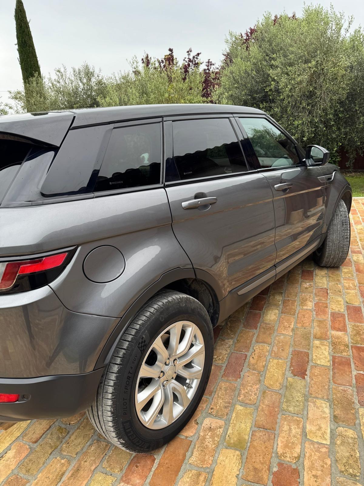 Land Rover Range Evoque 2.0 Si4 5p. Autobiography
