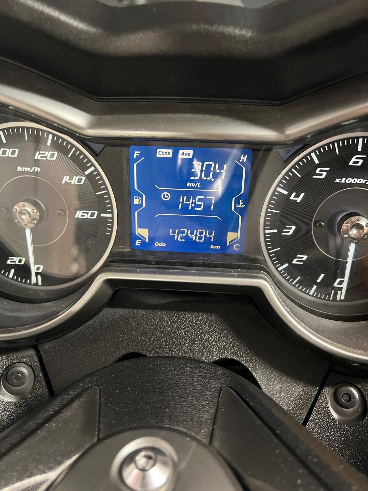 Yamaha X-Max 300 Tech Max