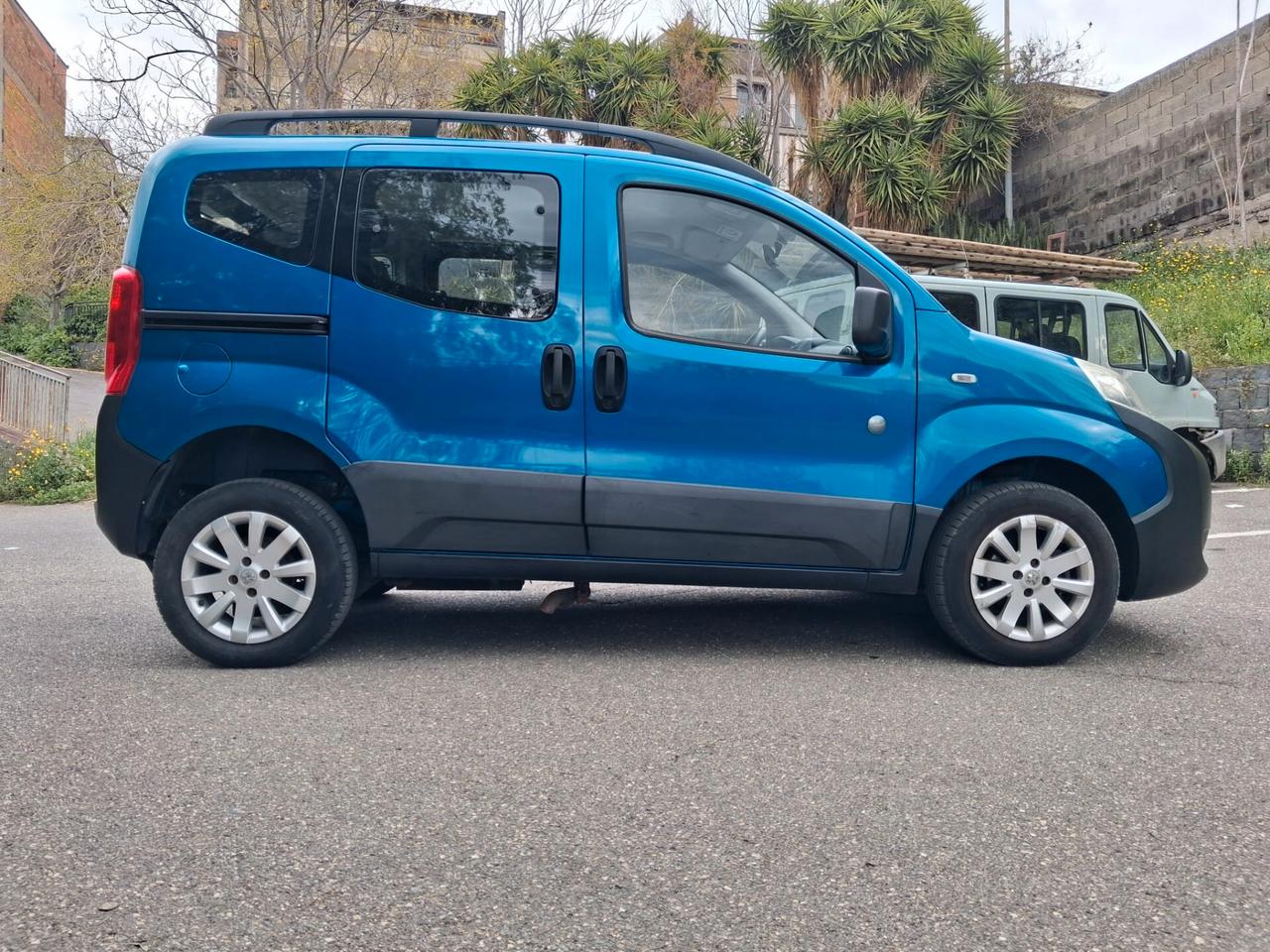 Peugeot Bipper Pianale ribassato con rampa disabili in carrozzina