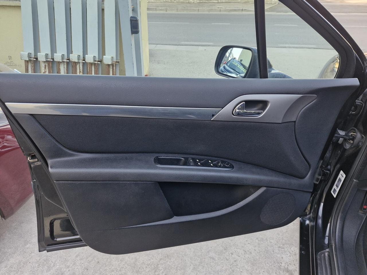 PEUGEOT 407 2.0 HDi Sport Pack Tecno