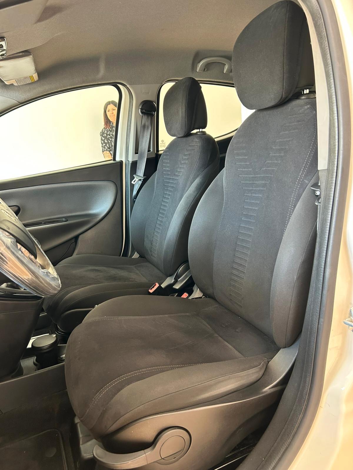 Lancia Ypsilon 1.2 69 CV 5 porte GPL Ecochic Gold