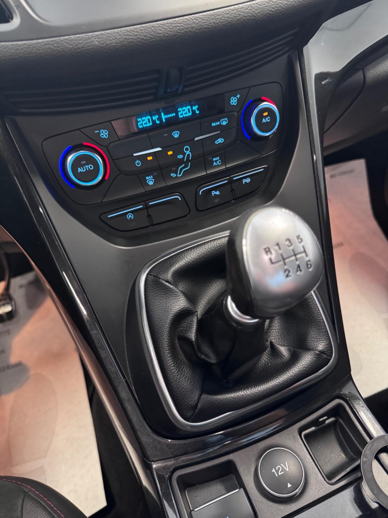 Ford Kuga 1.5 TDCI 120 CV S&S 2WD ST-Line