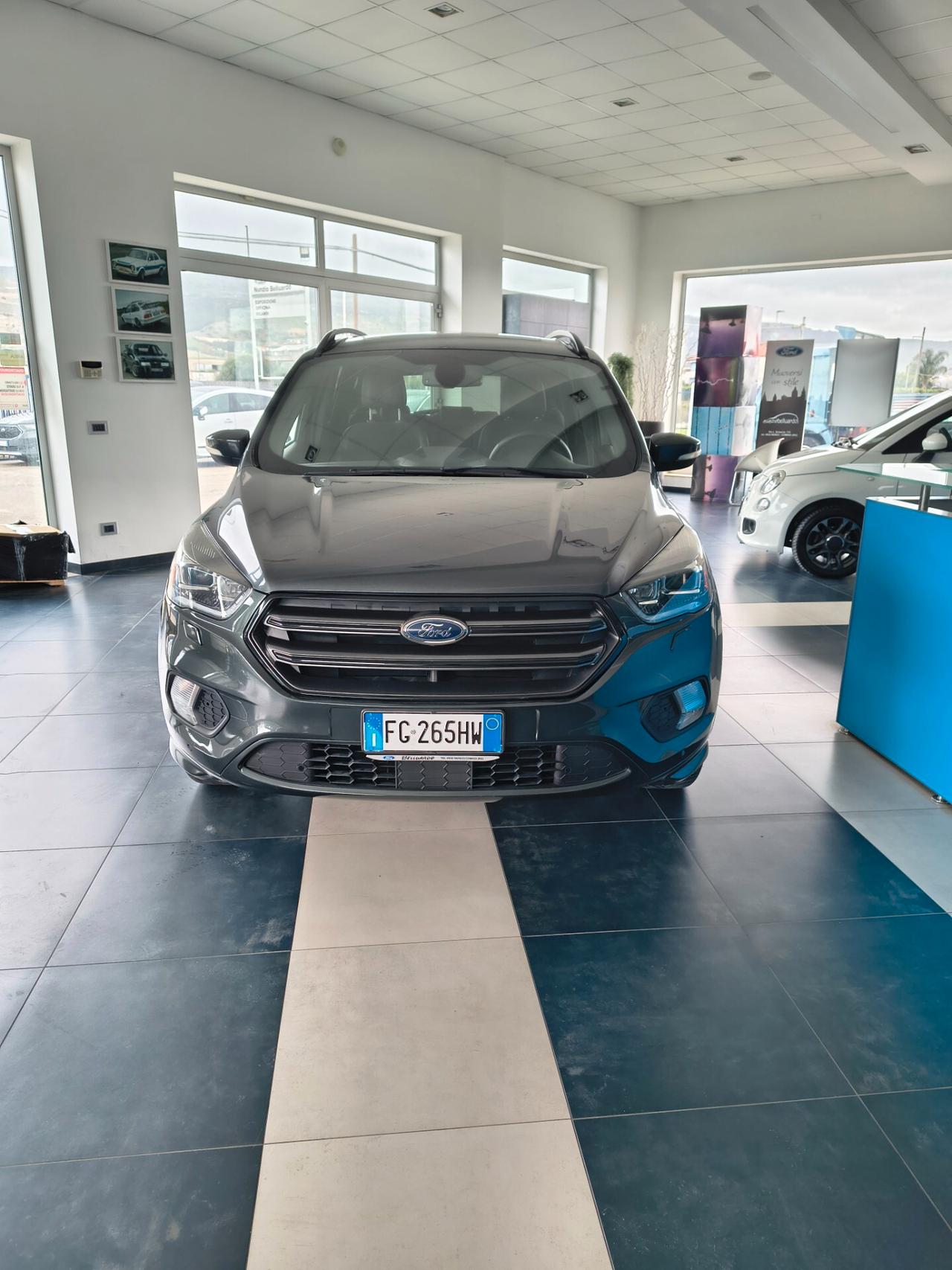 Ford Kuga 2.0 TDCI 150 CV S&S 4WD Powershift ST-Line