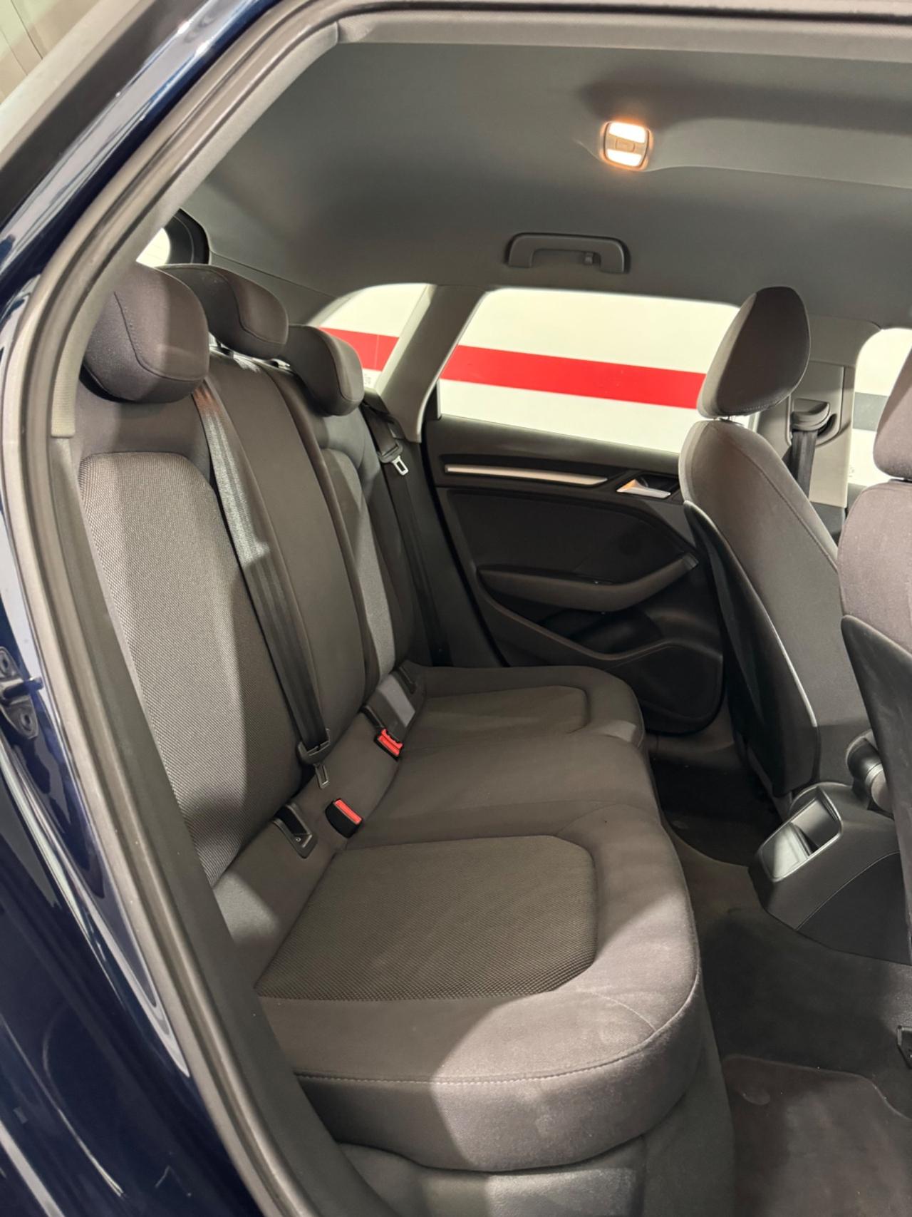 Audi A3 1.6 TDI 116 CV S tronic Sport