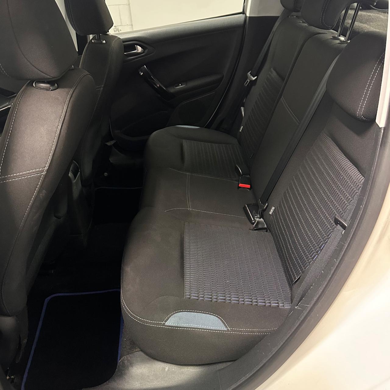 Peugeot 208 1.4 HDi 68 CV 5 porte Allure NEOPATENTATI EURO5B