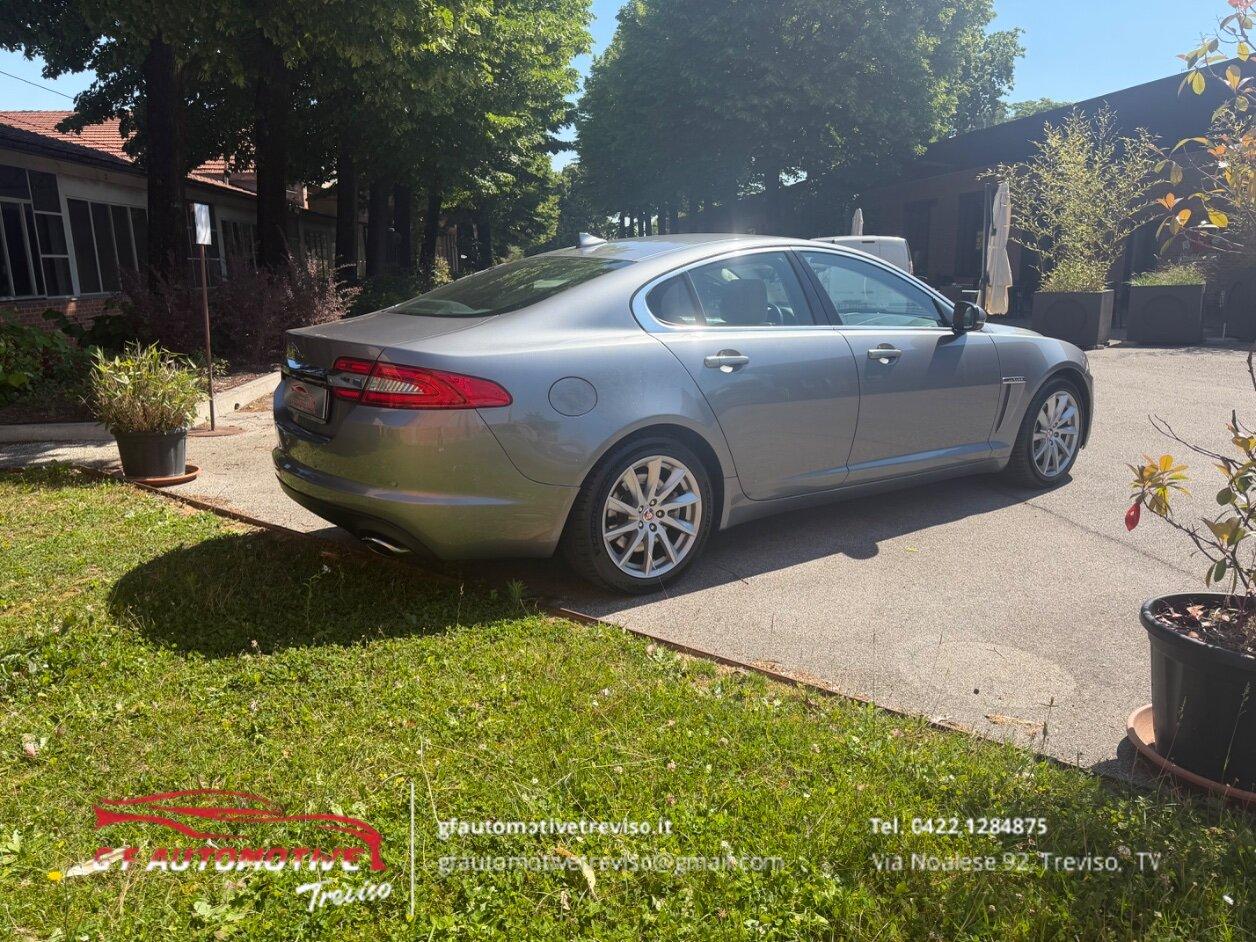 Jaguar XF Berlina XF 2.2d Luxury 200cv auto