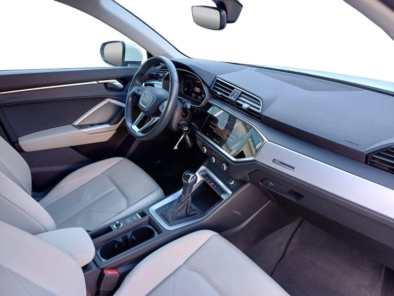 Audi Q3 35 2.0 tdi business advanced s-tronic