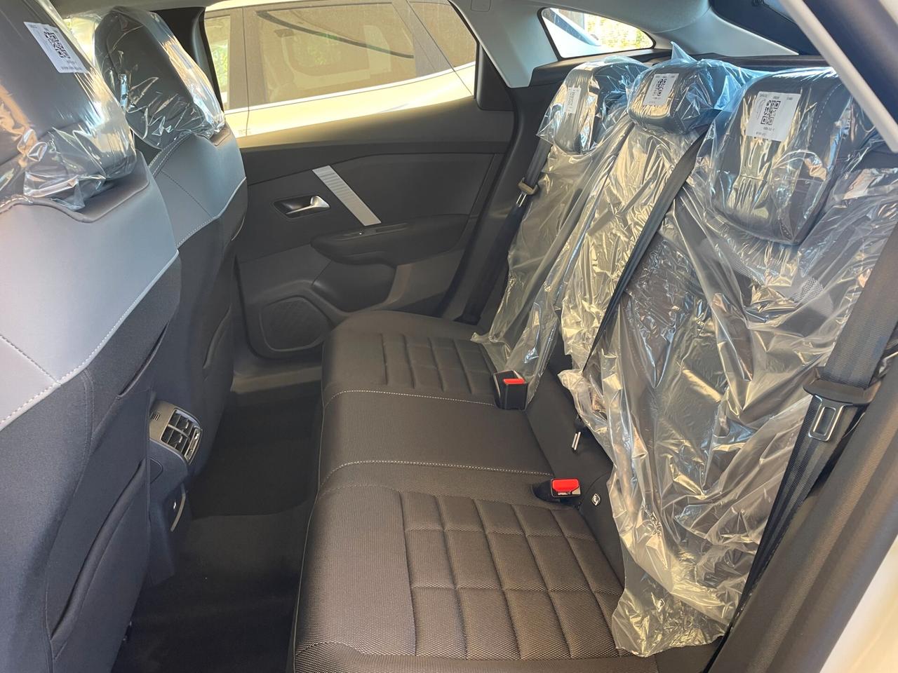 Citroen C4 Hybrid 145 e-DCS6 Plus (NUOVA)