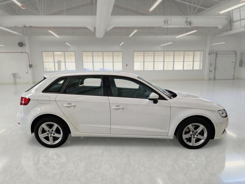 AUDI A3 SPORTBACK 30 TFSI Business