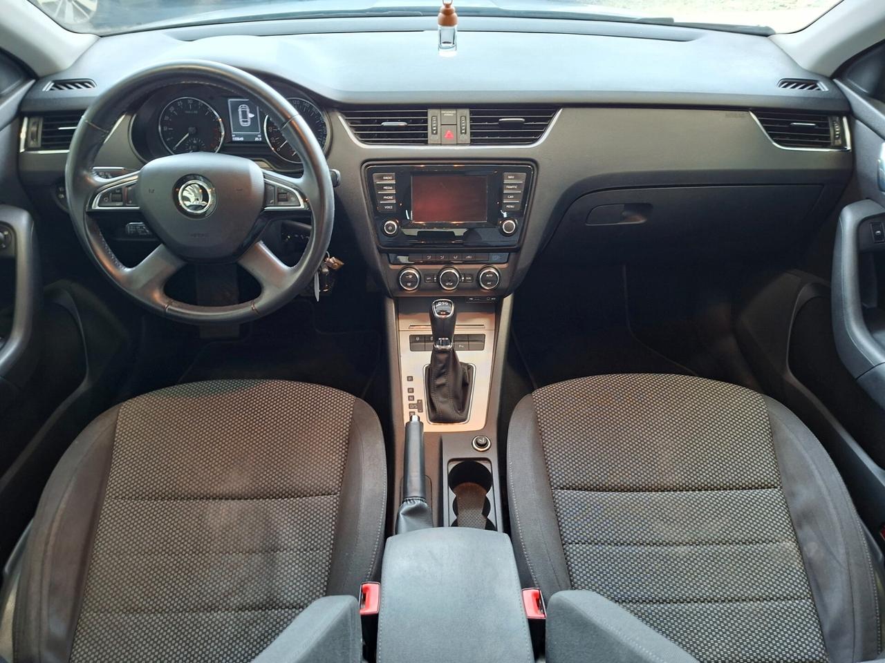 Skoda Octavia 1.6 TDI CR 105 CV DSG Wagon Ambition