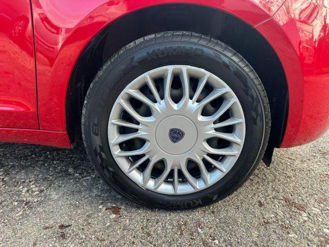 LANCIA Ypsilon OK neo pat. 1.2 69 CV GPL Ecochic Silver