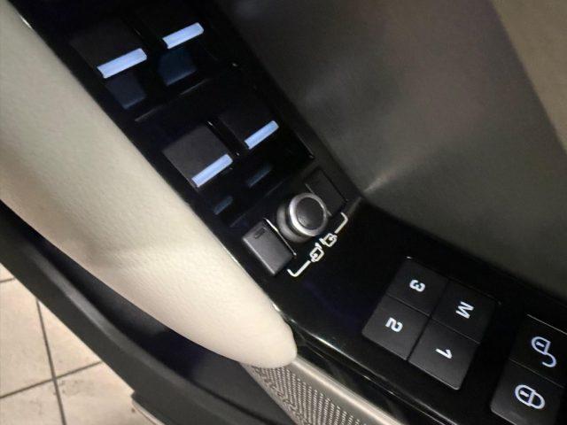 LAND ROVER Range Rover Velar 2.0D I4 240 CV R-Dynamic SE