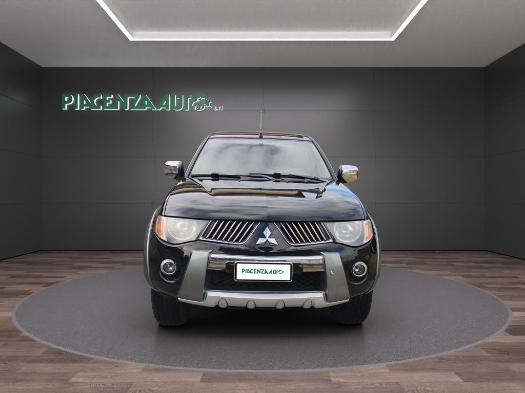Mitsubishi L200 Double Cab L200 d.cab 2.5 di-d Intense