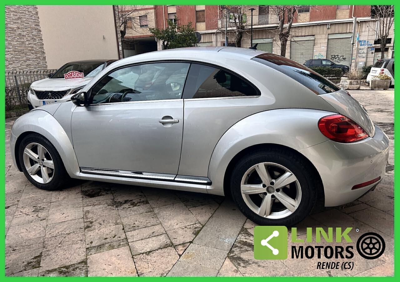 Volkswagen Maggiolino 2.0 TDI DSG Sport 07/2012