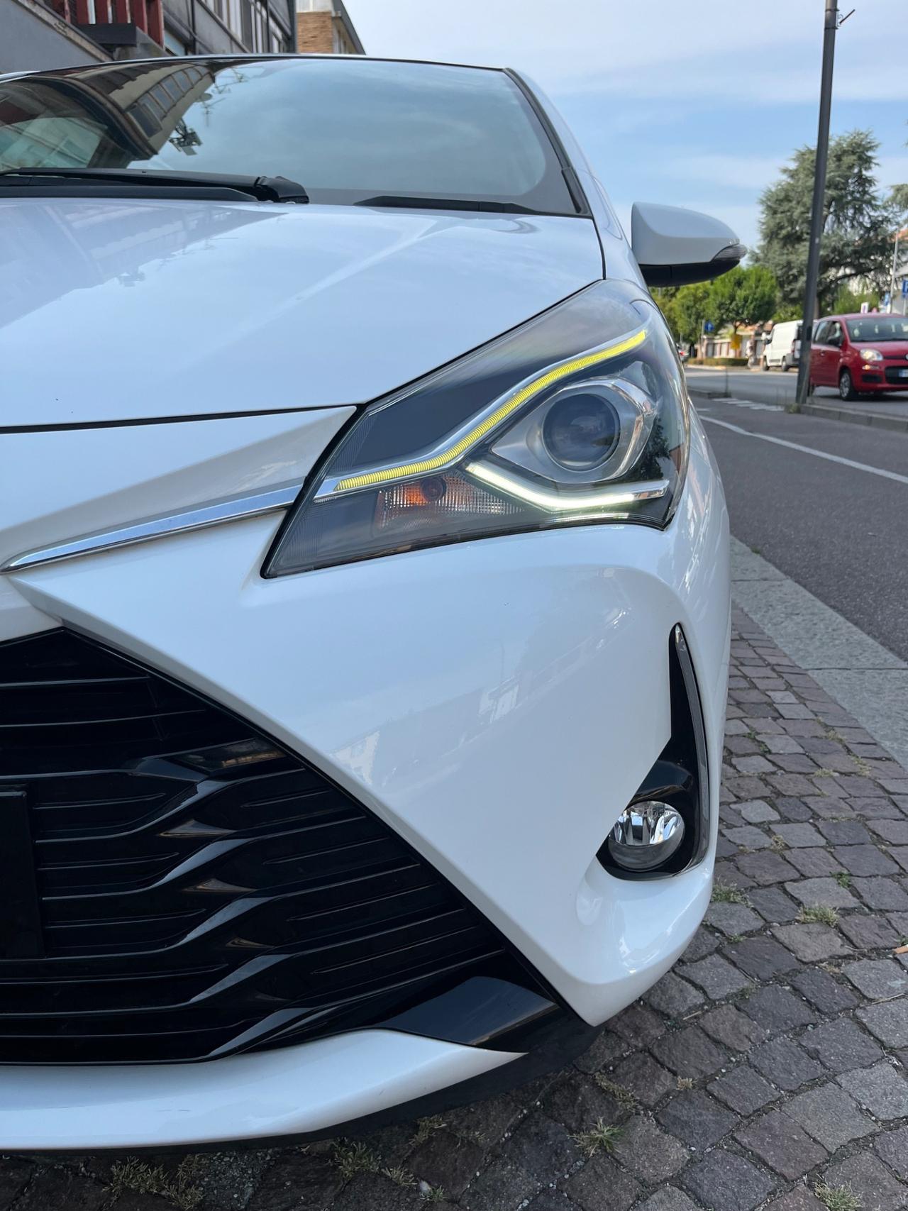 Toyota Yaris 1.5 Hybrid 5 porte Active