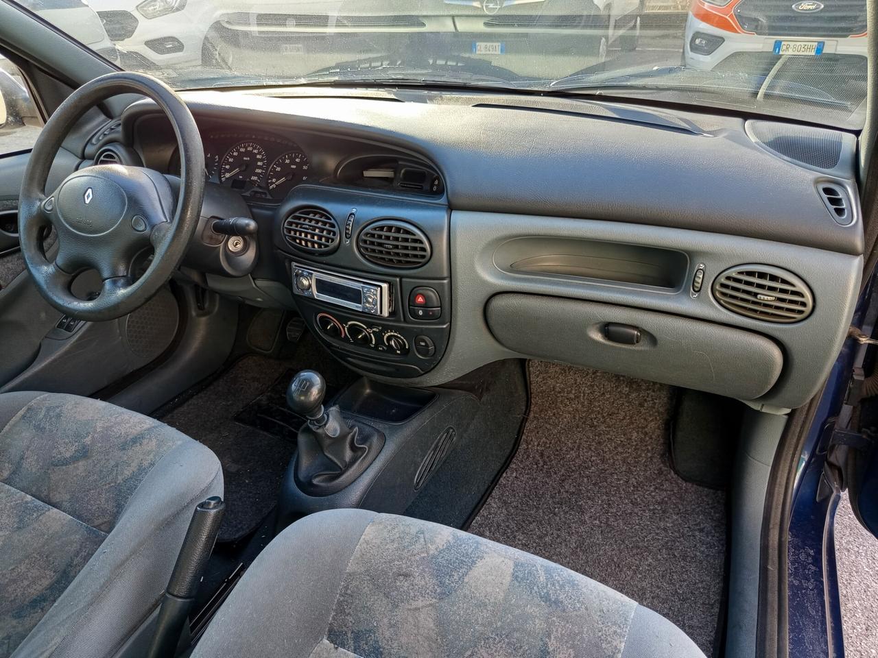 Renault Mégane Classic 1.6 RT