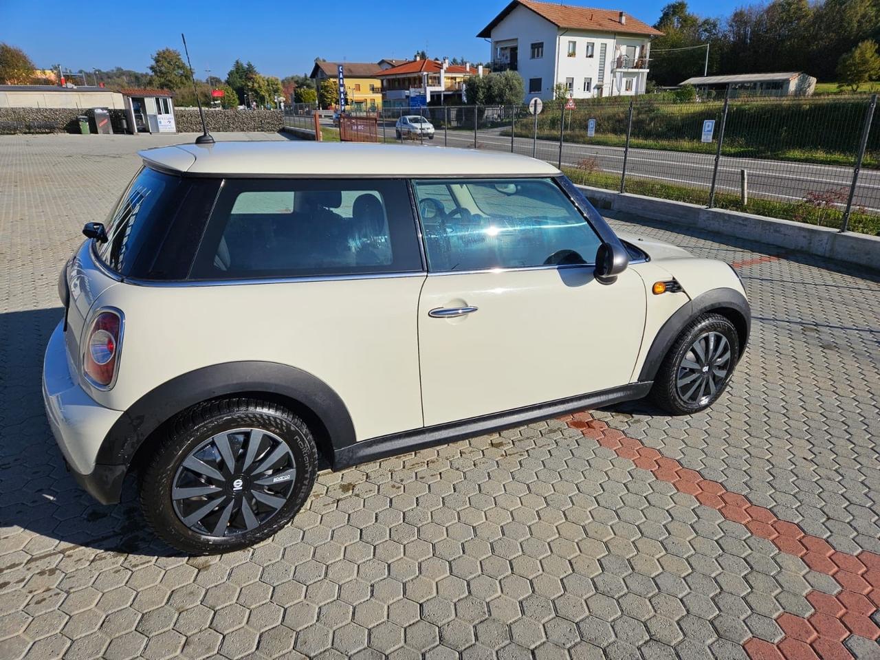 Mini Mini 1.6 16V One (55kW)