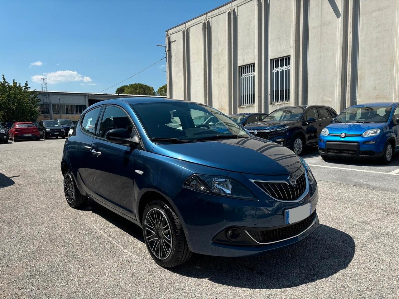 Lancia Ypsilon 1.0 FireFly 5 porte S&S Hybrid Gold - NEOPATENTATI