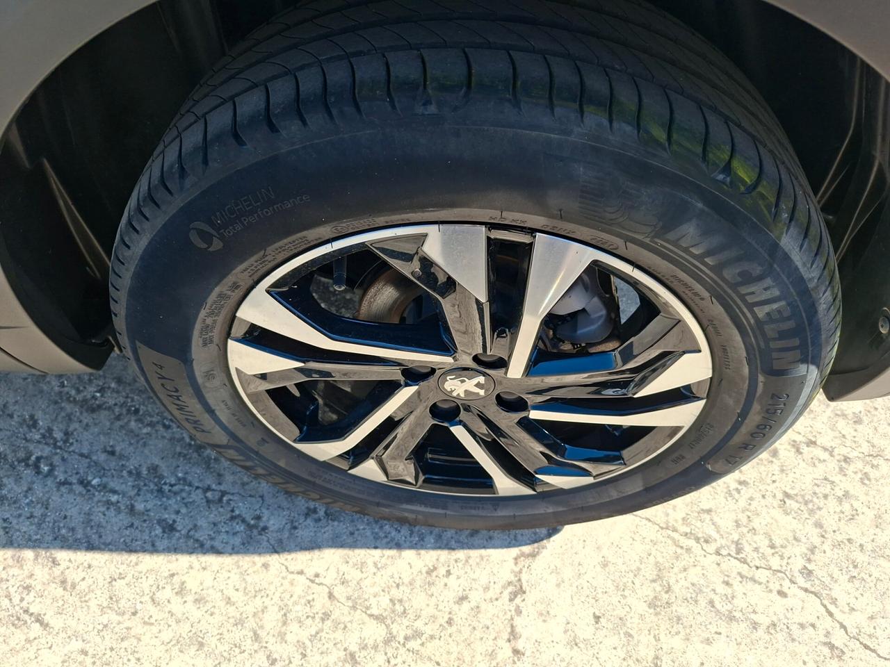 Peugeot 2008 PureTech 100 S&S Allure