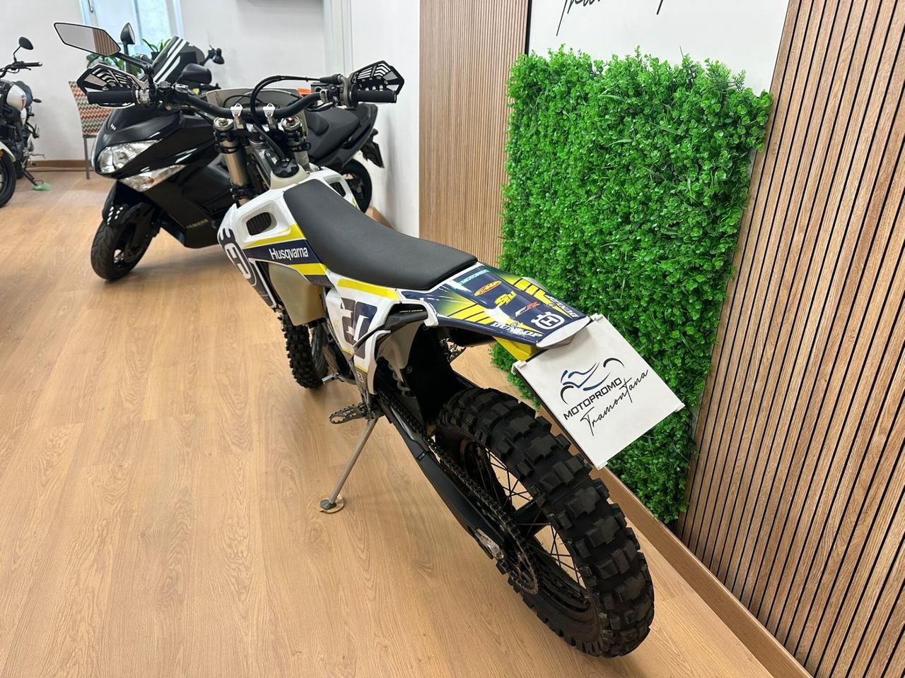 HUSQVARNA FC 450 FC450 2022 ENDURO DA 129€ AL MESE