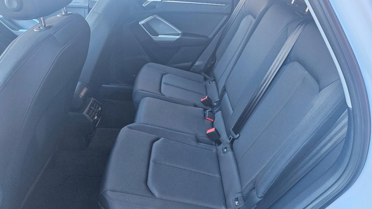 Audi Q3 SPB 45 TFSI e S tronic Business Plus