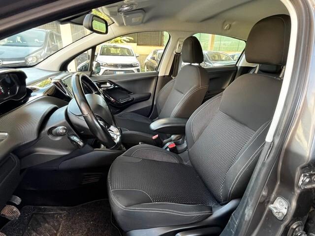 Peugeot 208 PureTech 82 5 porte Allure