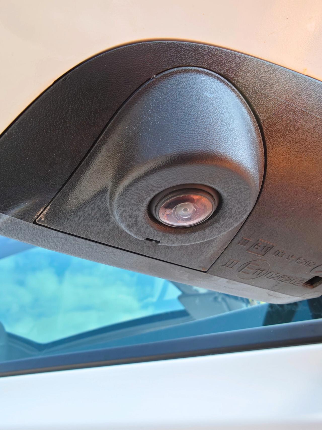 Nissan Qashqai 2.0 4x4 dCi DPF 4WD aut. Tekna Full Optional