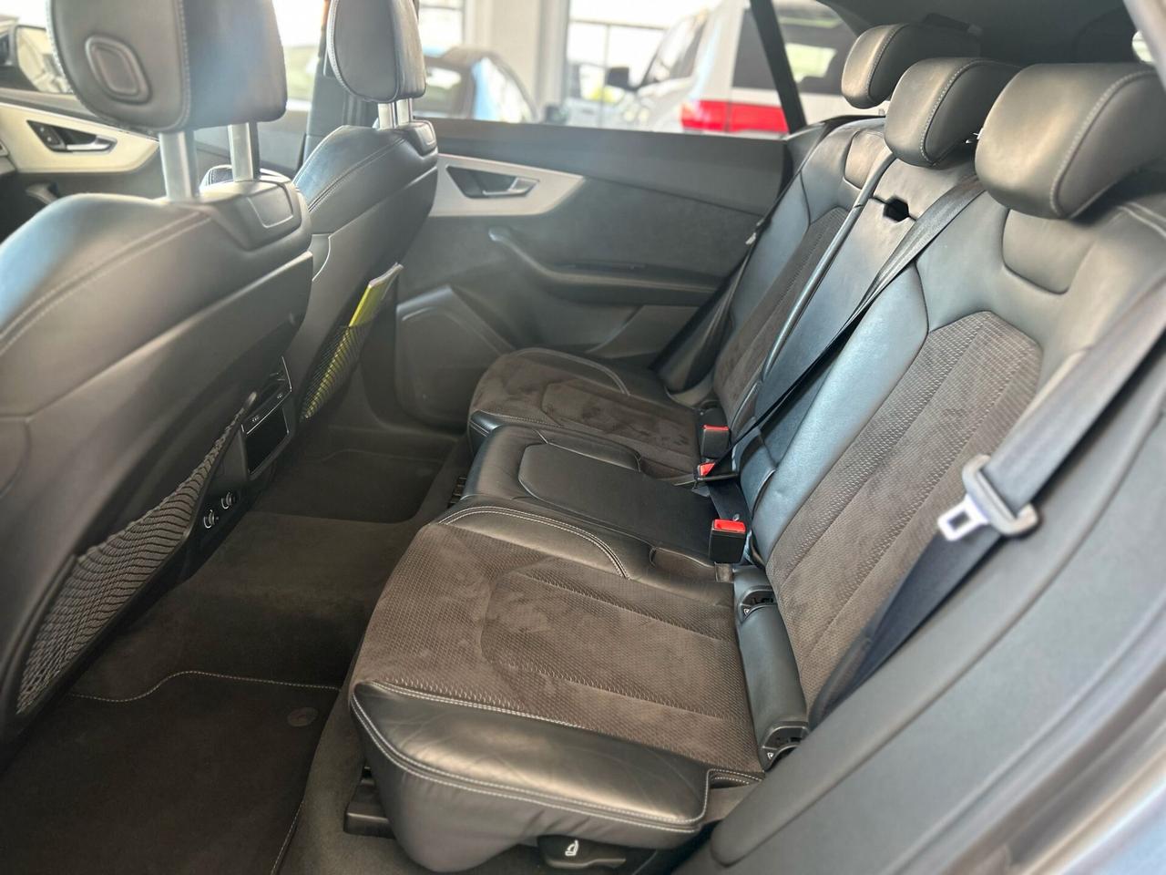 Audi Q8 50 TDI 286 CV quattro S LINE 2019