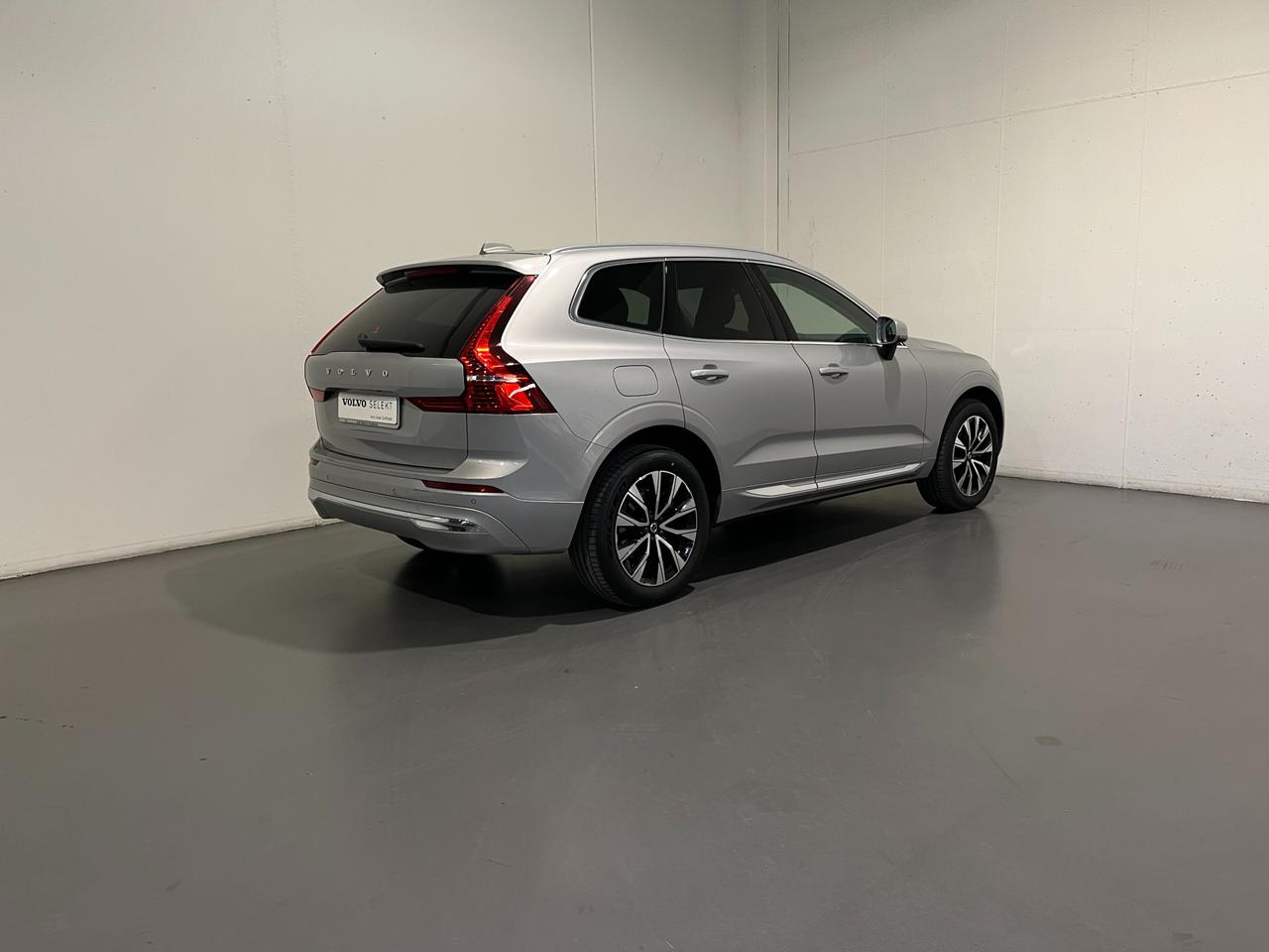 VOLVO XC60 2.0 B4 AUTO INSCRIPTON