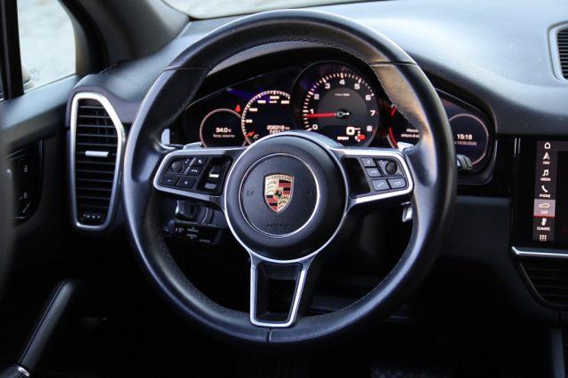 PORSCHE Cayenne 3.0 V6