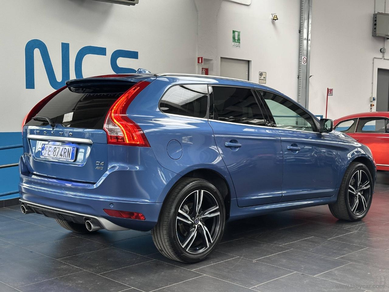 VOLVO XC60 D4 AWD Geartronic R-design Kinetic