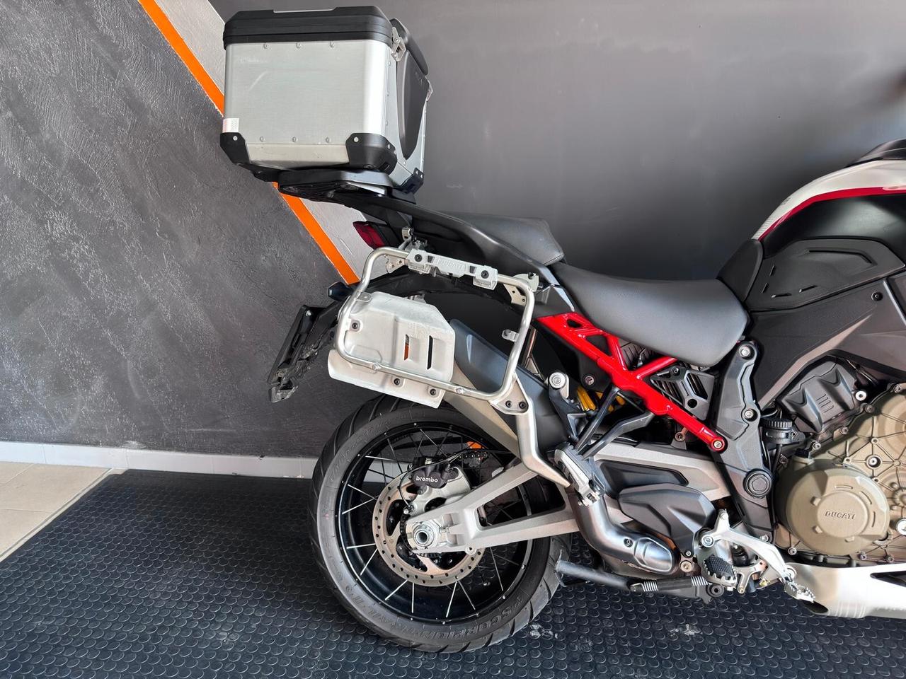 Ducati Multistrada V4 RALLY TRAVEL & RADAR