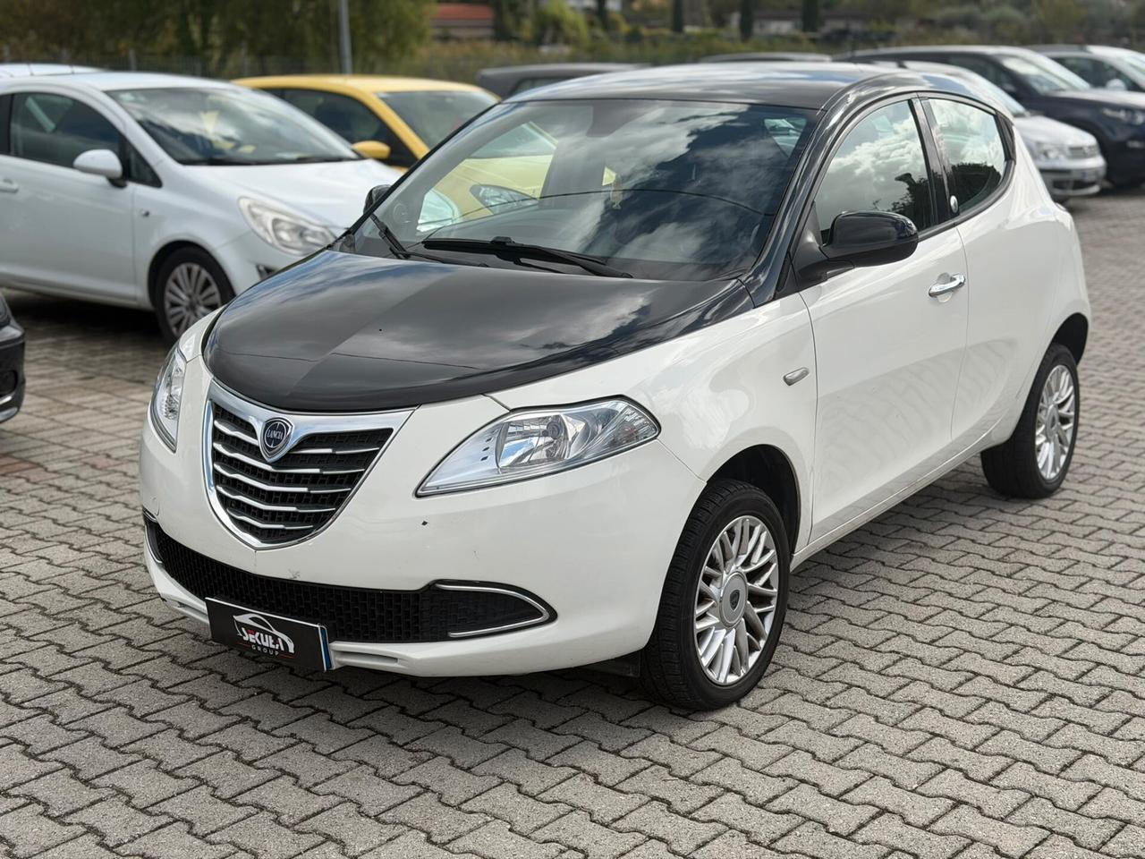 Lancia Ypsilon 0.9 TwinAir 85 CV 5 porte Metano Ecochic Gold