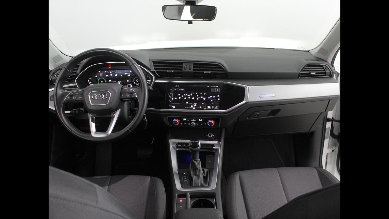 AUDI Q3 2019 Sportback - Q3 Sportback 45 1.4 tfsi e Business Plus