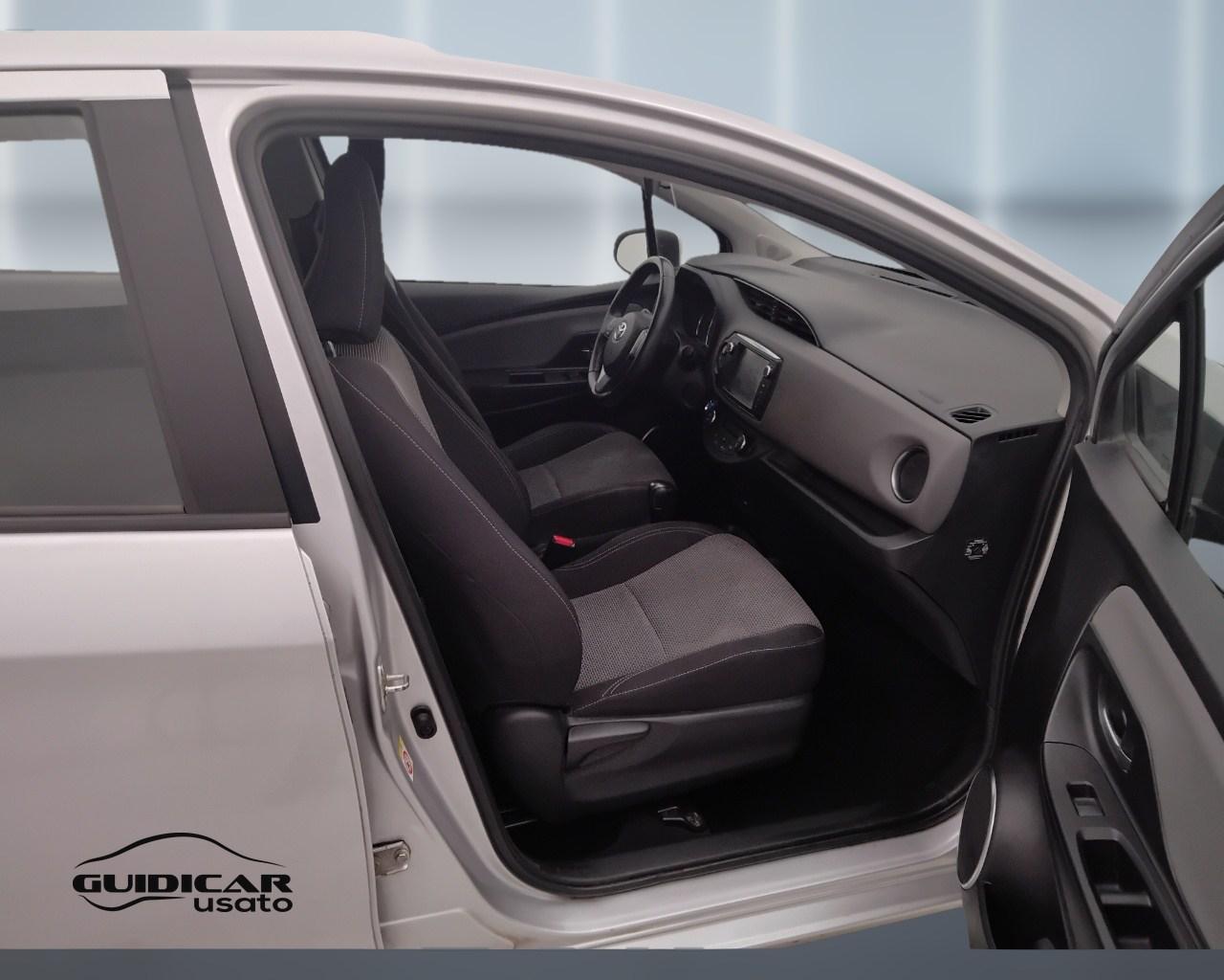 TOYOTA Yaris III 2015 - Yaris 5p 1.5h Active my16