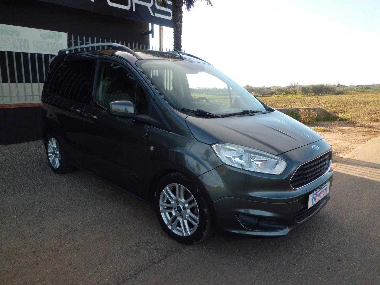 Ford Tourneo Connect Connect7 1.5 TDCi 120 CV Titanium